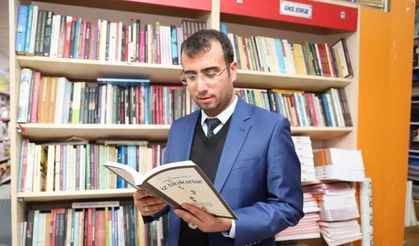 Eğitimci Mehmet Aluç’un ilk kitabı İz Bırakanlar okurla buluştu