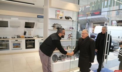 Başkan Büyükkılıç’tan esnaf ziyareti