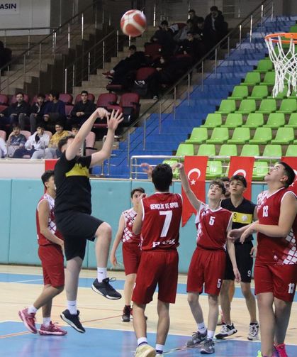 Elazığ’da Basketbol U18 Yerel Lig Mücadelesi Başladı