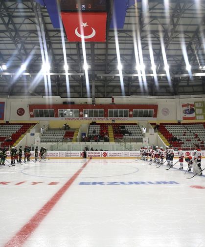 Erzurum'da Buz Hokeyi Kış Spor Oyunları sona erdi