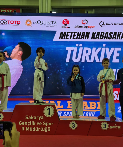 Alkışlar Gakgo Spor Kulübüne