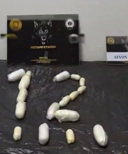 Kapsül halinde 88 parça uyuşturucu yutan şüpheliler tutuklandı