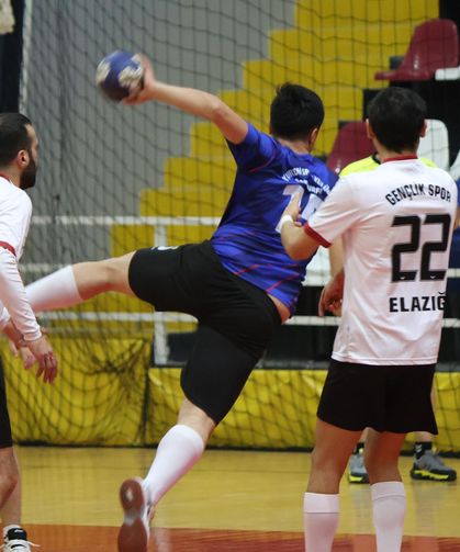 Elazığ GSK Hentbol Takımı’ndan 7’de 7 ve Playoff Sevinci