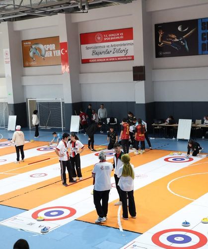 Elazığ, Floor Curling Gençler Grup Müsabakalarına Ev Sahipliği Yaptı