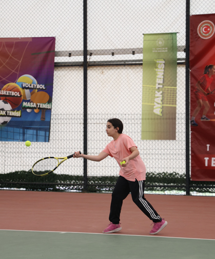 Elazığ’da 23 Nisan Coşkusu Spor Etkinlikleriyle Yaşandı