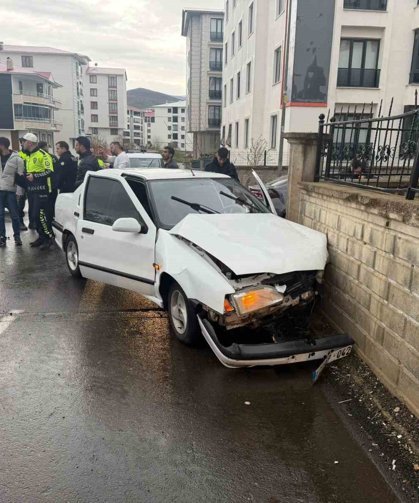 Bingöl'de trafik kazası: 2 yaralı