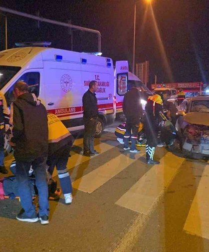 Bingöl'de trafik kazası: 5 yaralı