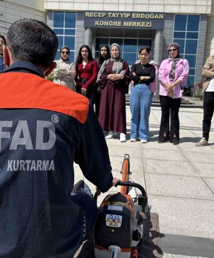 Öğrenciler AFAD gönüllülük eğitimi ile bilinçleniyor