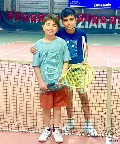 Elazığlı Genç Raketlerden Ulusal Arenada Çifte Final Başarısı