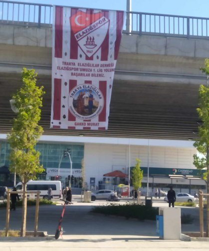 İstanbul Silivri’de Seza Çimento Elazığspor Bayrağı Dalgalanıyor