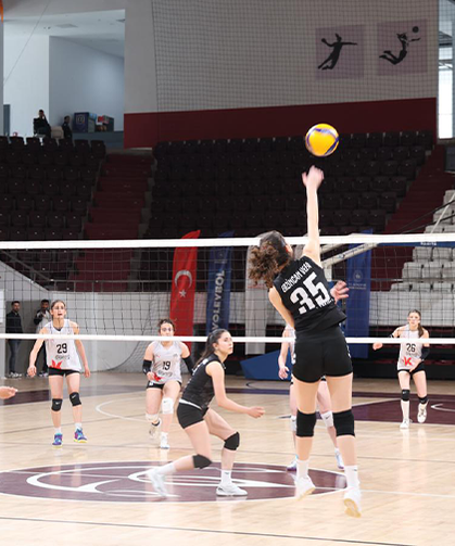 Filede Yarı Final Coşkusu: Genç Kızlar Elazığ’da Buluştu