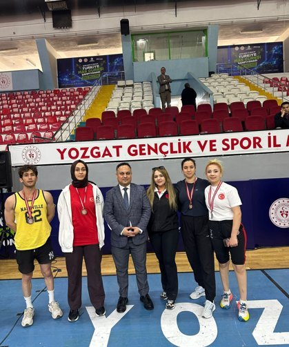 Baskilspor’dan Türkiye Şampiyonluğu Zaferi, Kömürhanspor’dan Tarihi Başarı