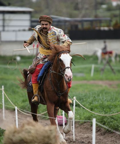 Atlı Okçulukta Gururlandıran Başarı