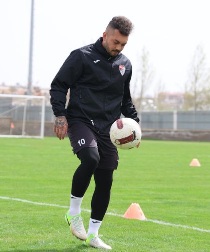 Beykan Şimşek Seza Çimento Elazığspor’a Veda Etti