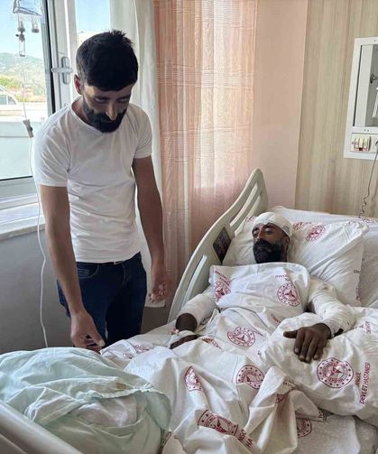 Mantar toplarken ayı saldırısına uğradı, kollarıyla başını siper ederek hayatta kaldı