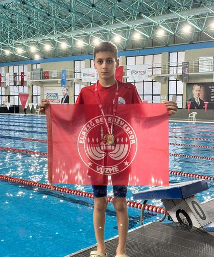 Elazığ Belediye Spor Kulübü Yüzücüsü Muhammed Yasir Özdayı'dan Tarihi Başarı