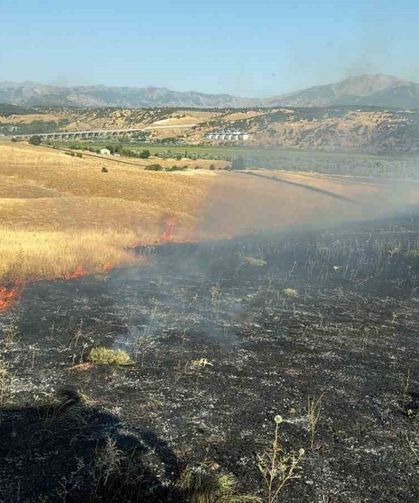 Bingöl'de çıkan arazi yangını söndürüldü