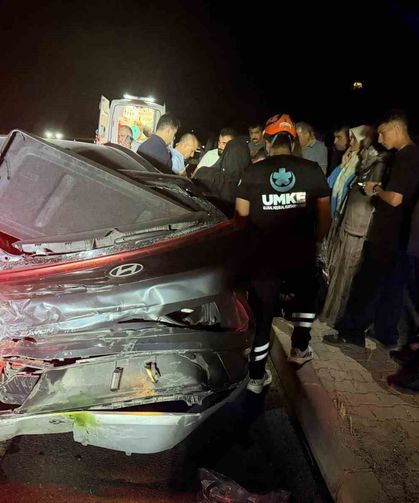 Bingöl'de iki otomobil çarpıştı: 4 yaralı