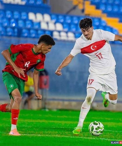 Elazığspor’un Genç Yıldızı İsmail Esat Buğa, Milli Formayla Sahaya Çıktı