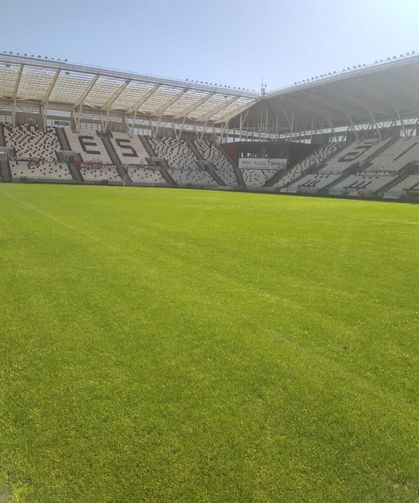 Elazığ Atatürk Stadyumu Zemini Yemyeşil…