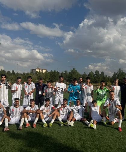 Elazığspor’un Gençleri Zirveyi Sevdi