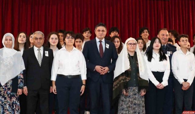 Aliağa’da İstiklal Marşı’nın kabulü ve Mehmet Akif Ersoy’u Anma Günü kutlandı