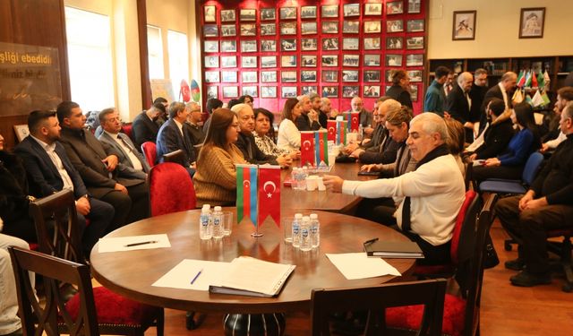 Azerbaycan Devlet Diaspora Komitesi Başkanı Muradov, Kars'ta ziyaretlerde bulundu