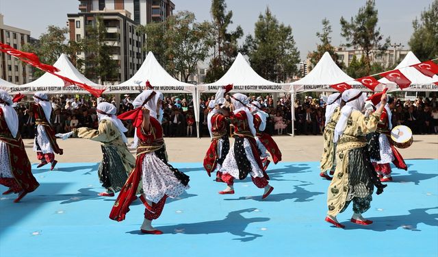 Gaziantep ve çevre illerde 23 Nisan Ulusal Egemenlik ve Çocuk Bayramı kutlandı