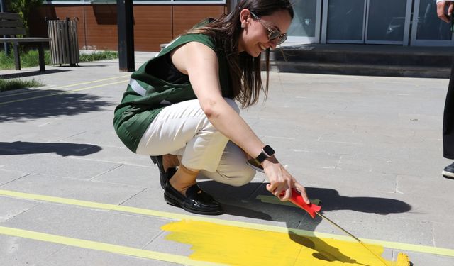 Ağrı'da sağlıklı yaşama dikkati çekmek için Yeşilay'dan dumansız hava sahası etkinliği