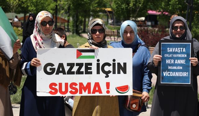 Ağrı'da kadınlar İsrail'in Gazze'ye yönelik saldırılarına tepki gösterdi