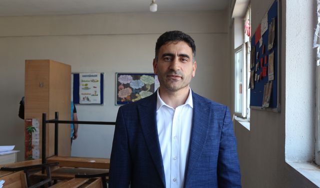 Ağrı'da köy okulları yükümlülerin elleriyle onarılıp güzelleştiriliyor