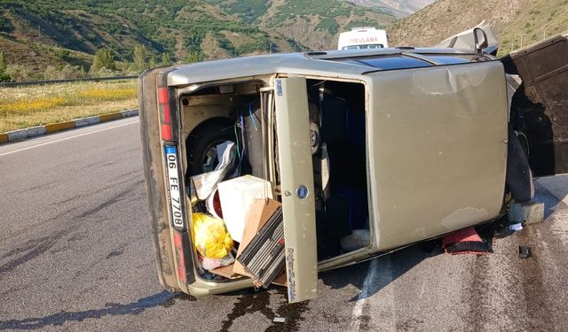 Erzincan’da devrilen otomobildeki 5 kişi yaralandı