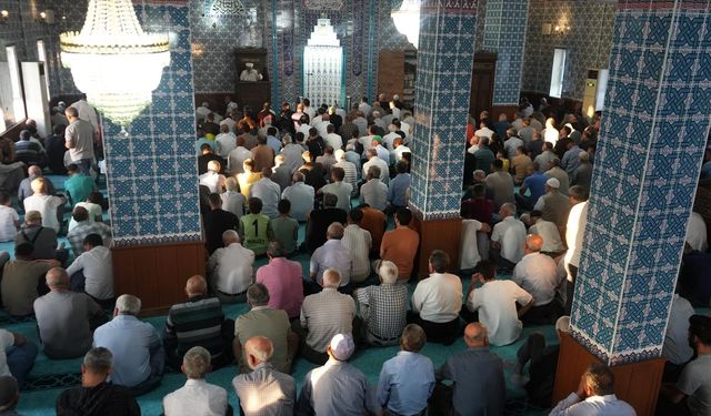 Gaziantep ve çevre illerde Kurban Bayramı namazı kılındı
