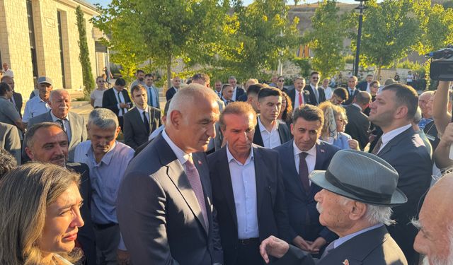 Bakan Ersoy, Tunceli'de Sorpiyan Hasan Hüseyin Cem ve Kültür Evi'ni ziyaret etti