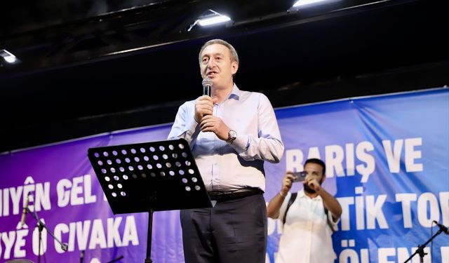 DEM Parti Eş Genel Başkanı Bakırhan, Van'da düzenlenen mitinge katıldı