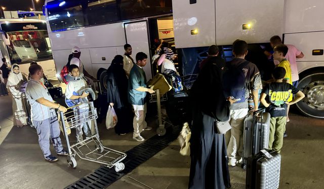 Flynas hava yolu şirketine ait Trabzon-Cidde uçağı acil iniş yaptı