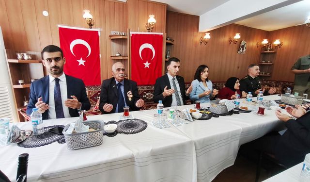 Çemişgezek'te gaziler onuruna yemek verildi