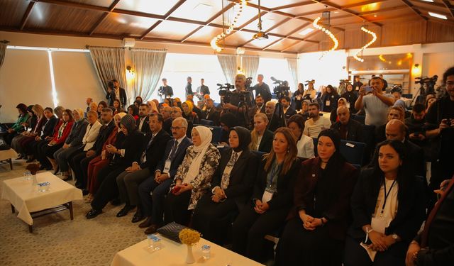 Erzurum'da 'Aile İçin Dijital Eğitim ve Psiko-Sosyal Destek Çalıştayı' düzenlendi