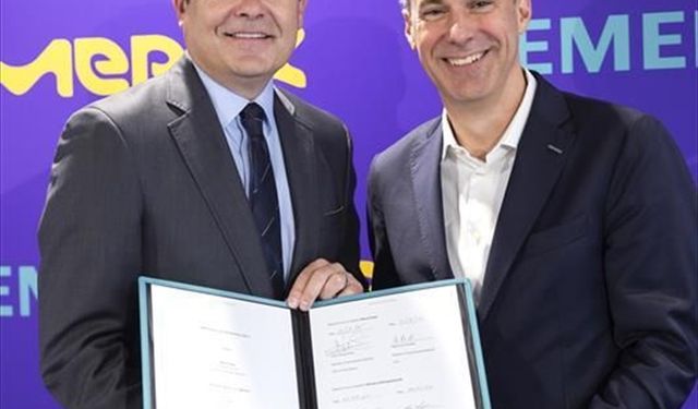 Siemens ve Merck'ten yapay zeka odaklı ilaç keşfi için ortaklık