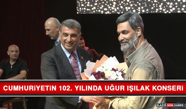 Cumhuriyetin 102. Yılında Uğur Işılak Konseri