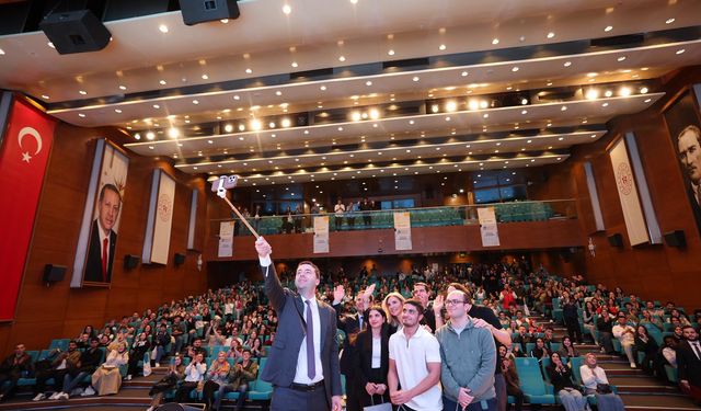 '30 Altı Gençlik Zirvesi' tıp fakültesi öğrencilerini buluşturdu