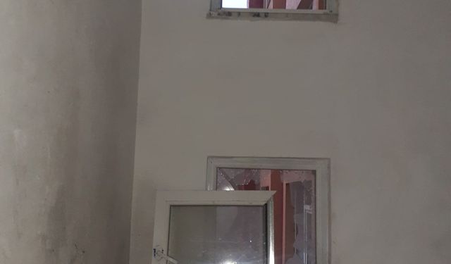 Ardahan'da evde piknik tüpünün patlaması sonucu bir kişi yaralandı