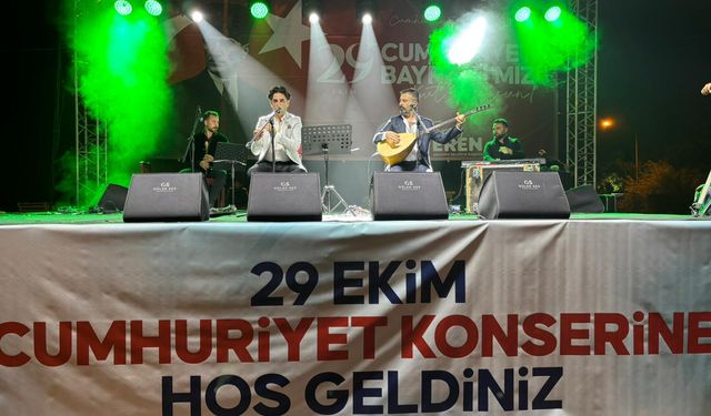 Arguvan'da 'Cumhuriyet Konseri' düzenlendi