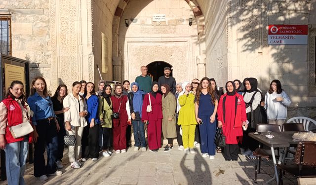Çemişgezek Meslek Yüksekokulu öğrencileri ilçenin tarihi yerlerini gezdi