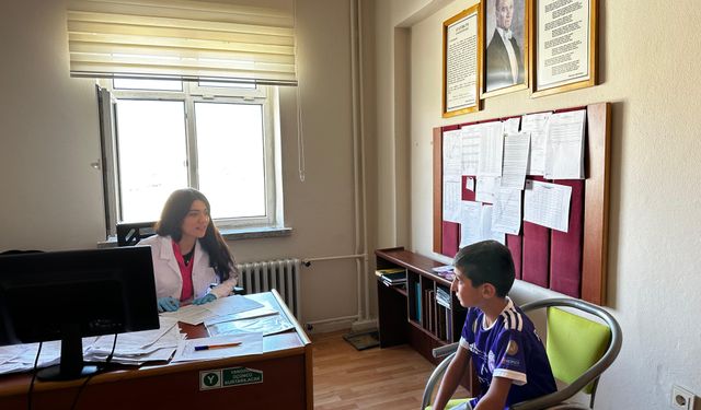 Çemişgezek'te öğrenciler sağlık taramasından geçirildi