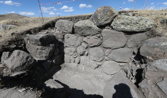 Demir Çağı'nın izleri Ardahan'daki Tigem Kalesi kazılarında şekilleniyor