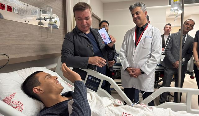 Erzincan Valisi Aydoğdu sosyal medyadan destek istenen hasta üniversiteliye ziyaret