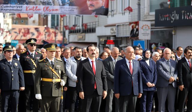 Malatya'nın ilçelerinde Cumhuriyetin 102. yılı kutlanıyor