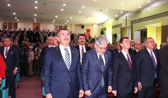 Milli Eğitim Bakanı Tekin, Erzurum'daki 'İlçe Milli Eğitim Müdürleri Toplantısı'nda konuştu: