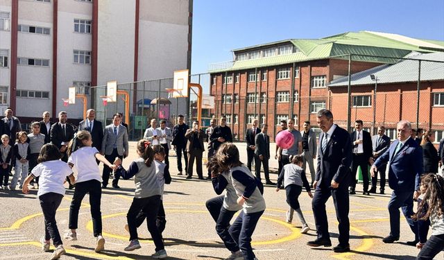 Milli Eğitim Bakanı Tekin, 'Sağlıklı Gülümse Erzurum İş Birliği İmza Protokolü'ne katıldı: